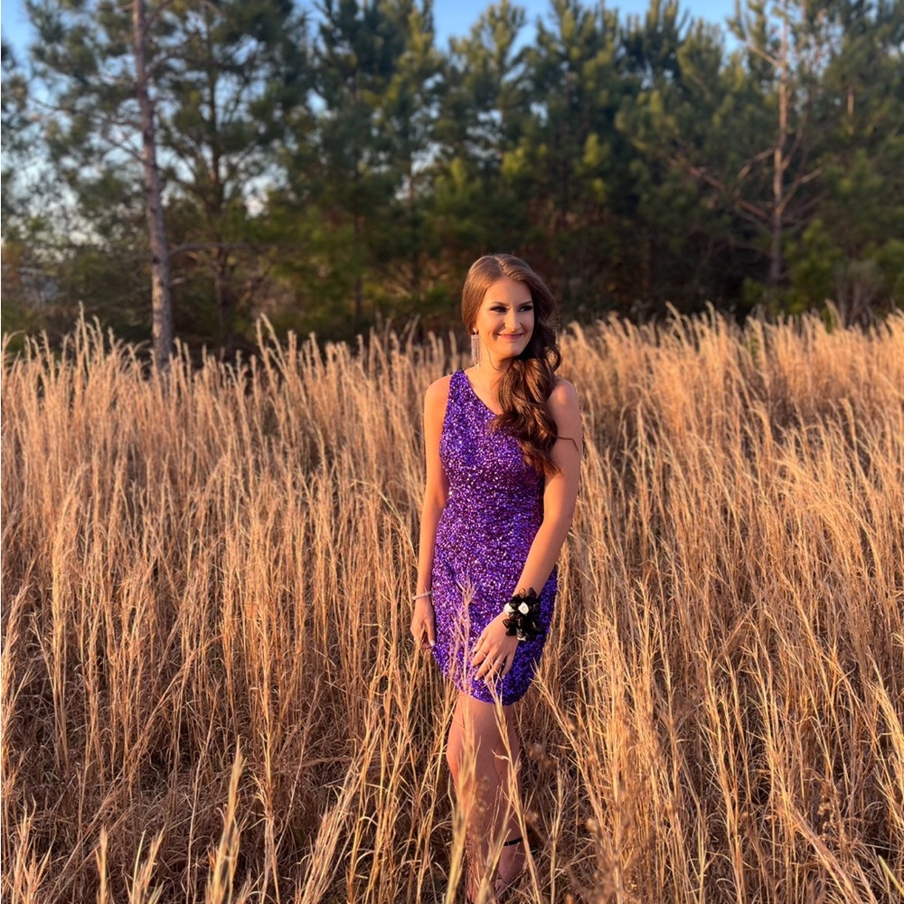 Sherri hill gorgeous purple dress one shoulder zip back sz 4-6